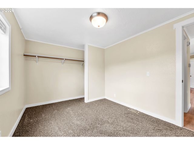 650 TERRITORIAL St, Harrisburg, OR 97446