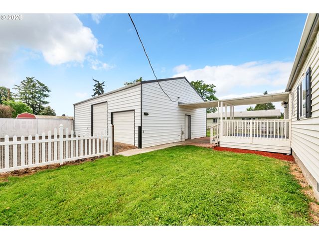 650 TERRITORIAL St, Harrisburg, OR 97446