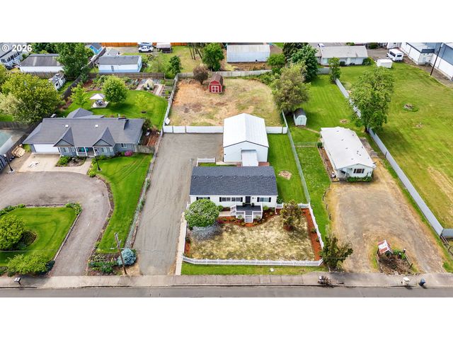 650 TERRITORIAL St, Harrisburg, OR 97446