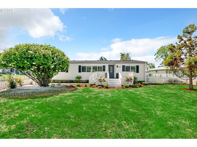 650 TERRITORIAL St, Harrisburg, OR 97446