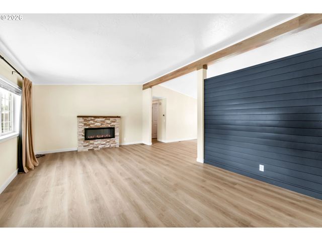 650 TERRITORIAL St, Harrisburg, OR 97446