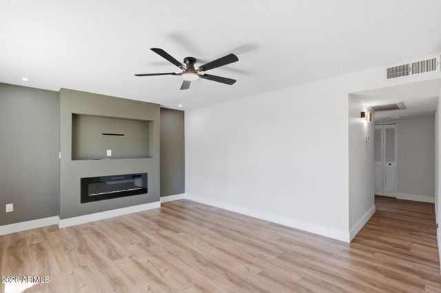 5406 S COLLEGE Avenue, Tempe, AZ 85283