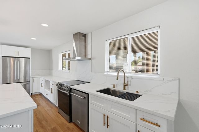 5406 S COLLEGE Avenue, Tempe, AZ 85283