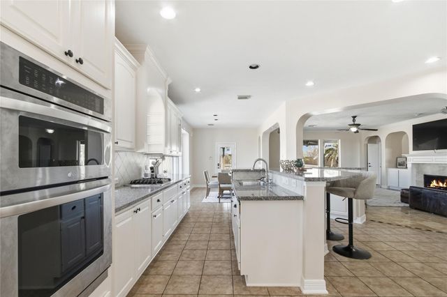 3913 Pebble Brook Drive, League City, TX 77573