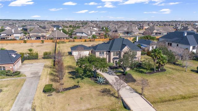 3913 Pebble Brook Drive, League City, TX 77573