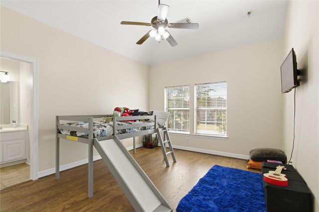 3913 Pebble Brook Drive, League City, TX 77573