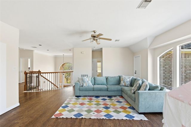 3913 Pebble Brook Drive, League City, TX 77573