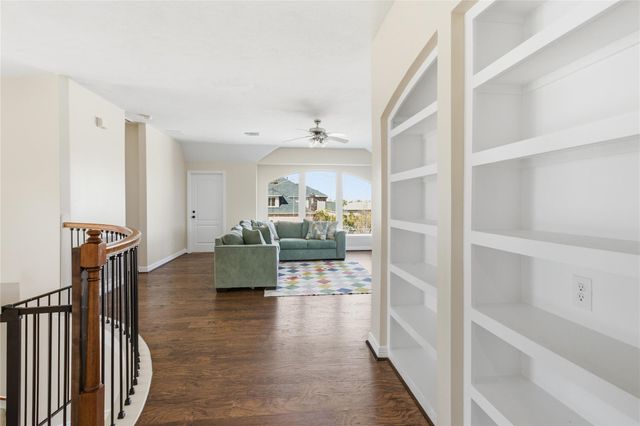 3913 Pebble Brook Drive, League City, TX 77573