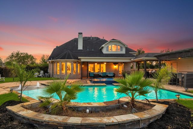 3913 Pebble Brook Drive, League City, TX 77573