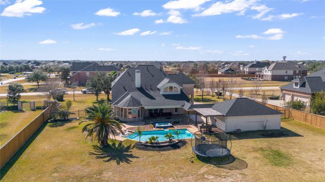 3913 Pebble Brook Drive, League City, TX 77573