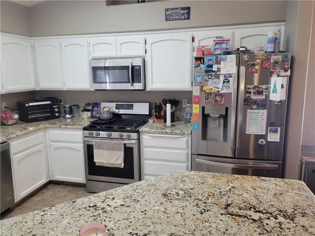 3188 Winter Way, Madera, CA 93637