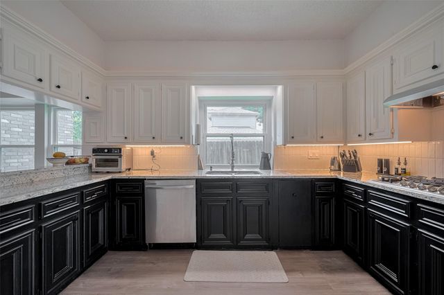 1709 Coles Farm Drive, Sugar Land, TX 77478