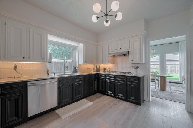 1709 Coles Farm Drive, Sugar Land, TX 77478