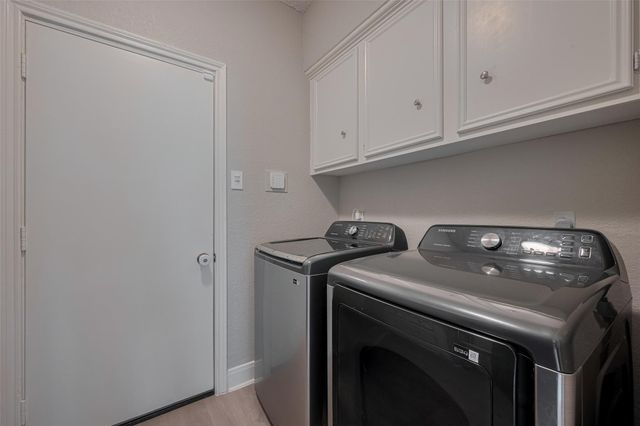 1709 Coles Farm Drive, Sugar Land, TX 77478