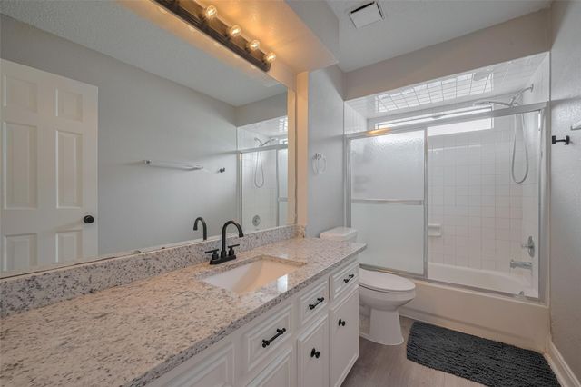 1709 Coles Farm Drive, Sugar Land, TX 77478