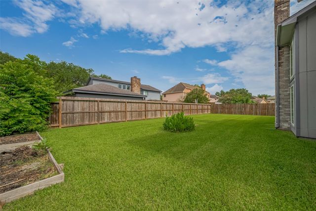 1709 Coles Farm Drive, Sugar Land, TX 77478