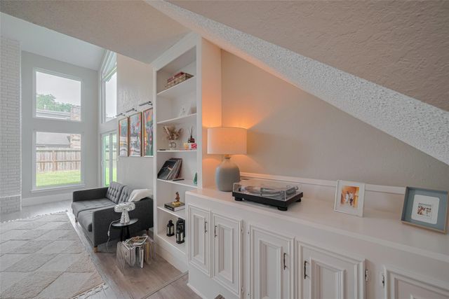 1709 Coles Farm Drive, Sugar Land, TX 77478