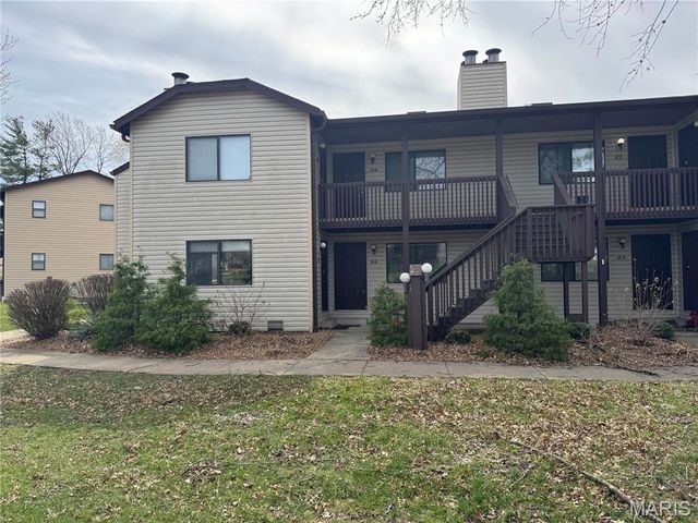 22 Pepperwood Court, Glen Carbon, IL 62034