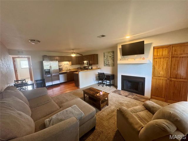 22 Pepperwood Court, Glen Carbon, IL 62034