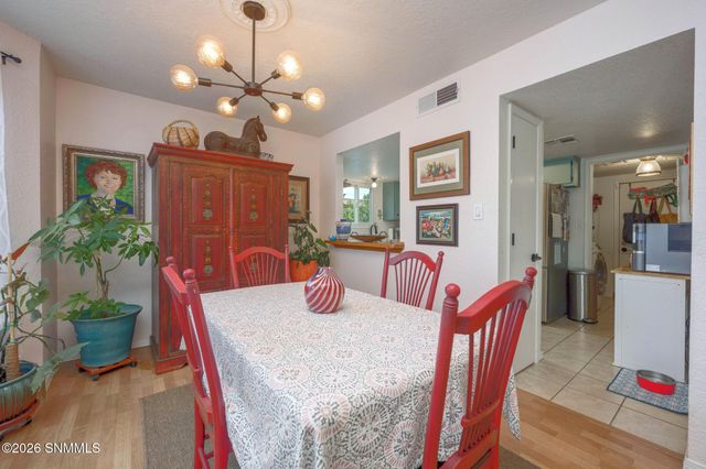 2213 Cimarron Drive, Las Cruces, NM 88011