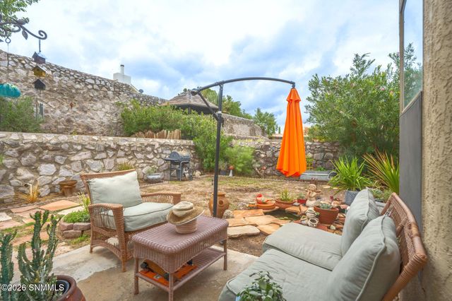 2213 Cimarron Drive, Las Cruces, NM 88011