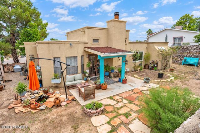 2213 Cimarron Drive, Las Cruces, NM 88011