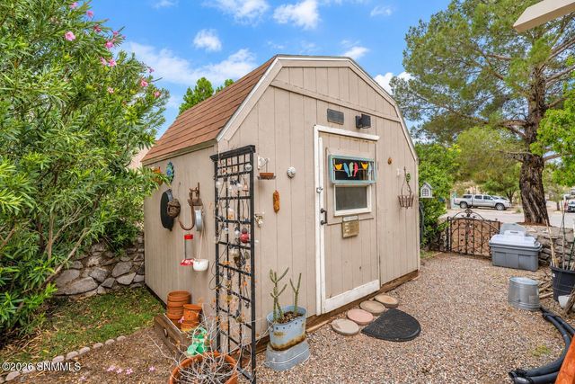 2213 Cimarron Drive, Las Cruces, NM 88011
