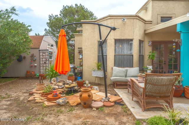 2213 Cimarron Drive, Las Cruces, NM 88011