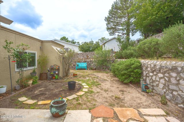 2213 Cimarron Drive, Las Cruces, NM 88011