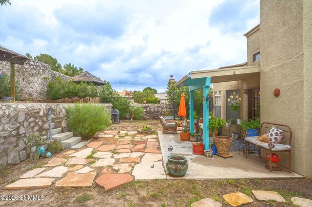 2213 Cimarron Drive, Las Cruces, NM 88011