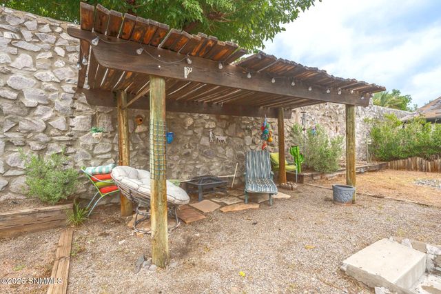 2213 Cimarron Drive, Las Cruces, NM 88011