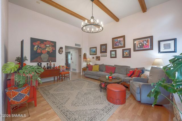 2213 Cimarron Drive, Las Cruces, NM 88011