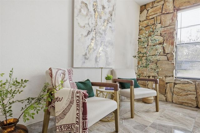 314 E 137TH AVENUE, Tampa, FL 33613