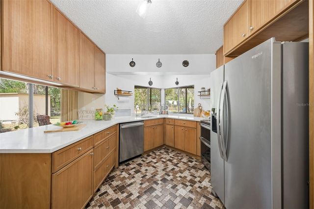 314 E 137TH AVENUE, Tampa, FL 33613