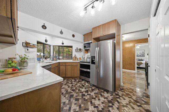 314 E 137TH AVENUE, Tampa, FL 33613