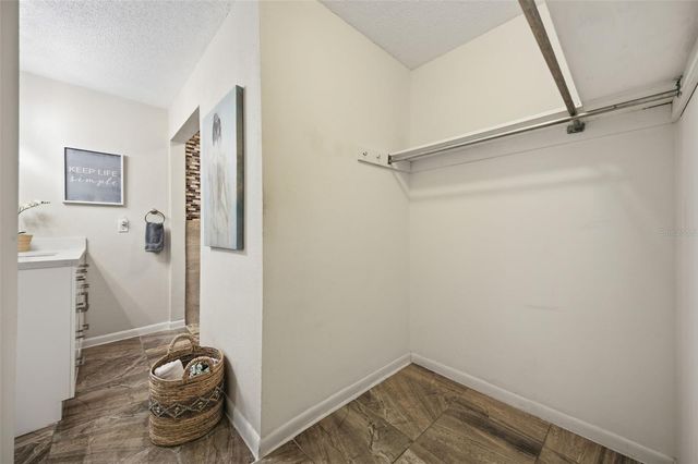 314 E 137TH AVENUE, Tampa, FL 33613