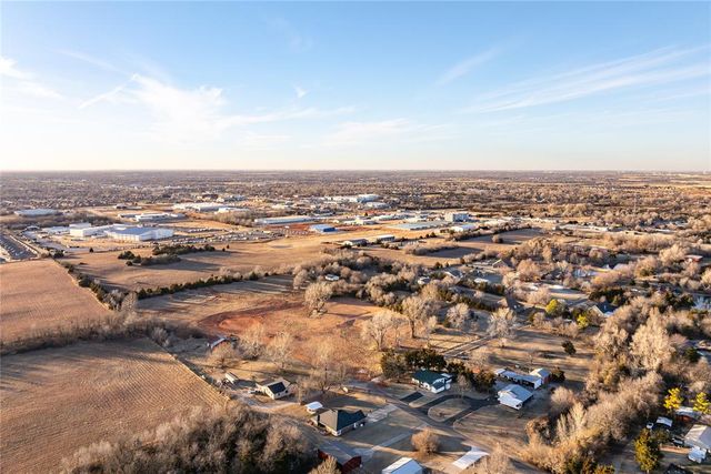 E Lily Lane, Mustang, OK 73064