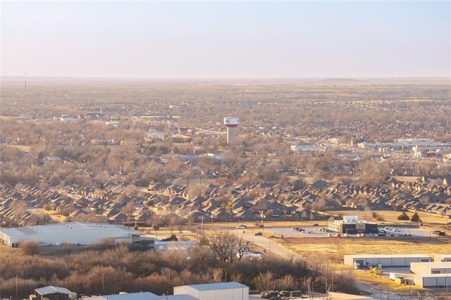 E Lily Lane, Mustang, OK 73064