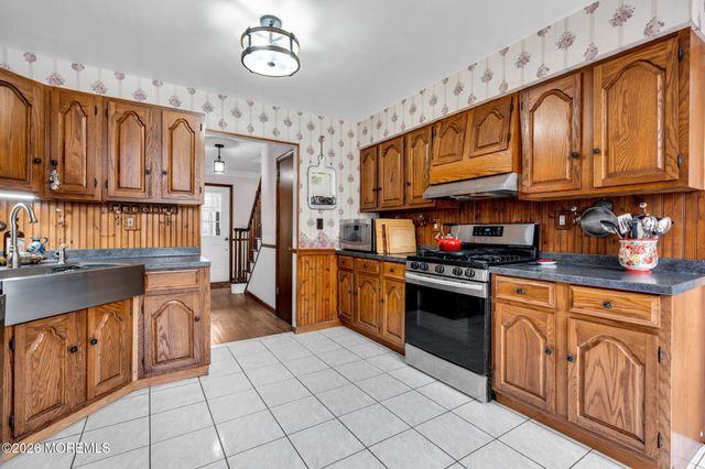 106 Vienna Road, Howell, NJ 07731