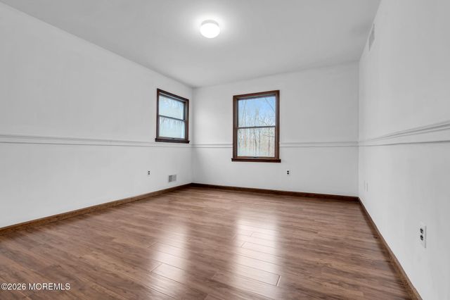 106 Vienna Road, Howell, NJ 07731