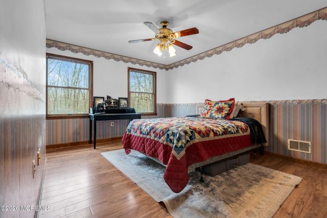 106 Vienna Road, Howell, NJ 07731