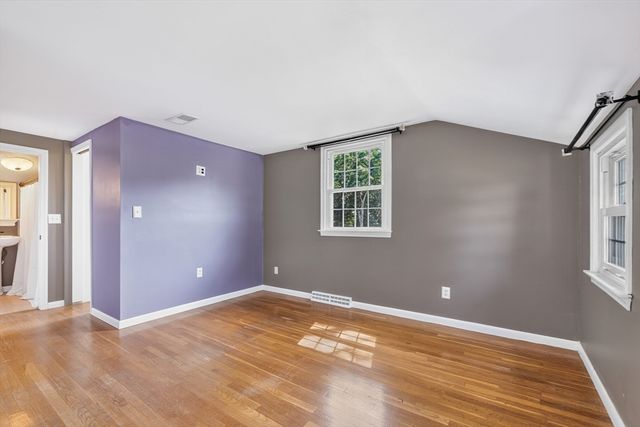4 Jimmy St, Franklin, MA 02038