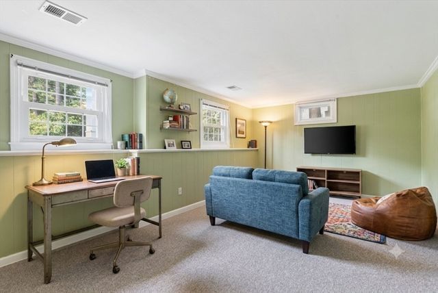 4 Jimmy St, Franklin, MA 02038