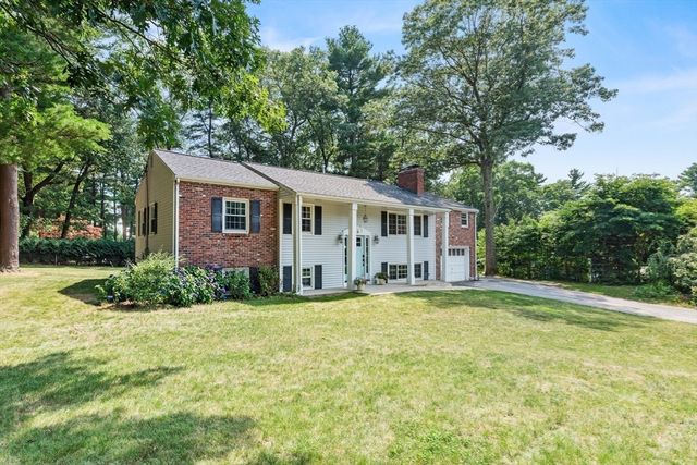 4 Jimmy St, Franklin, MA 02038