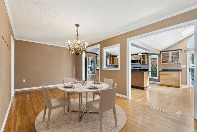 4 Jimmy St, Franklin, MA 02038