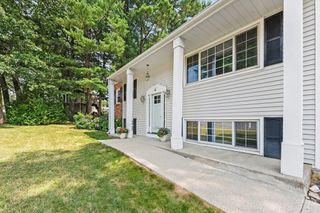 4 Jimmy St, Franklin, MA 02038