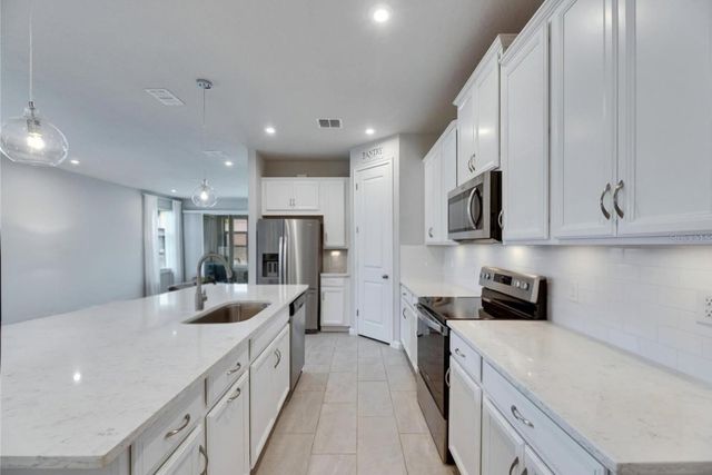 3719 LAUGHING DOVE AVENUE, Sun City Center, FL 33573