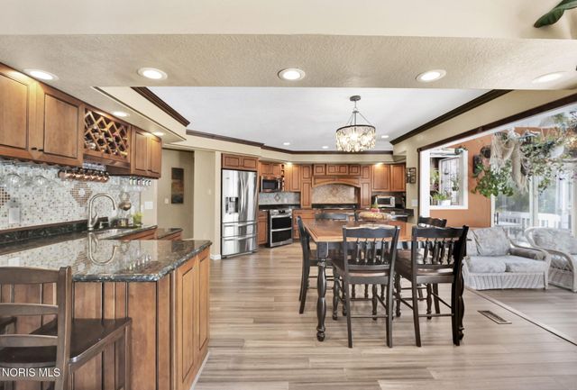 14850 Stonehaven Drive, Perrysburg, OH 43551