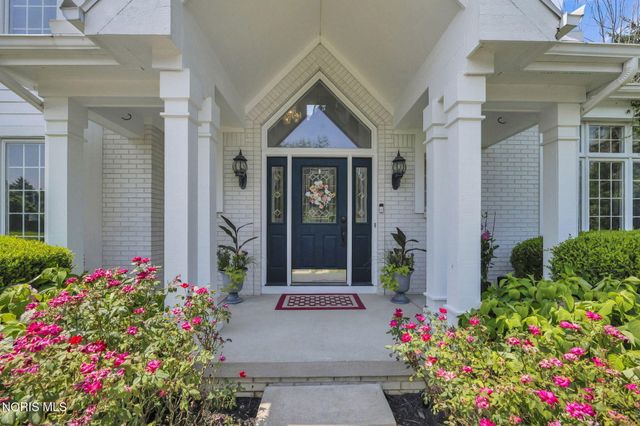 14850 Stonehaven Drive, Perrysburg, OH 43551