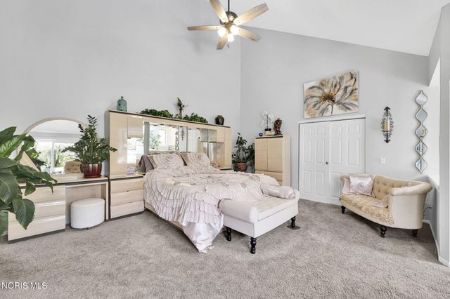 14850 Stonehaven Drive, Perrysburg, OH 43551